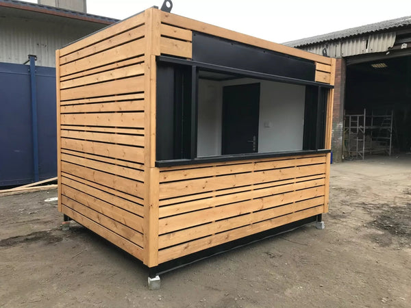 Kiosque-bar modulaire premium 7.2 m² avec design bois – photo 1