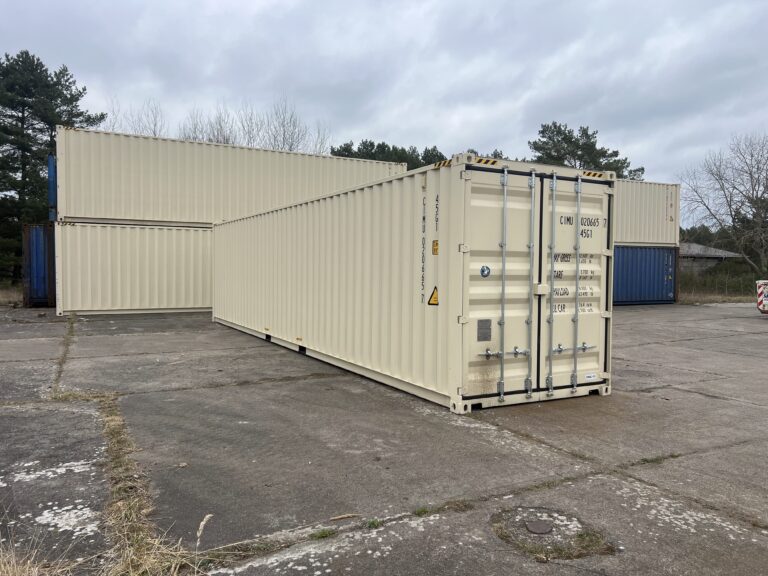 Conteneur 40 pieds High Cube RAL 1015 (ivoire) avec passages de fourches – neuf
