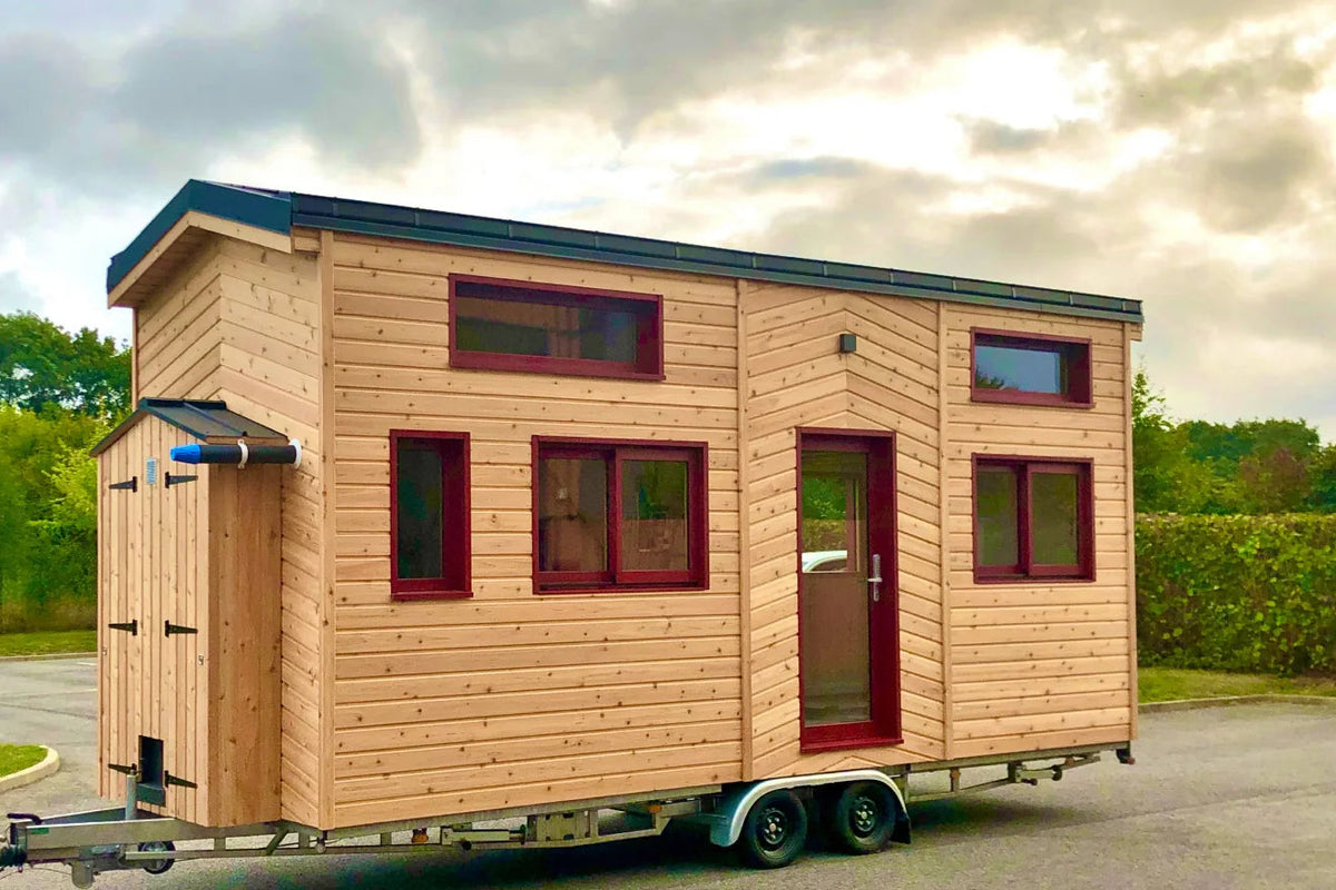 16.5 m² self-sufficient Tiny House with two lofts for 4 people